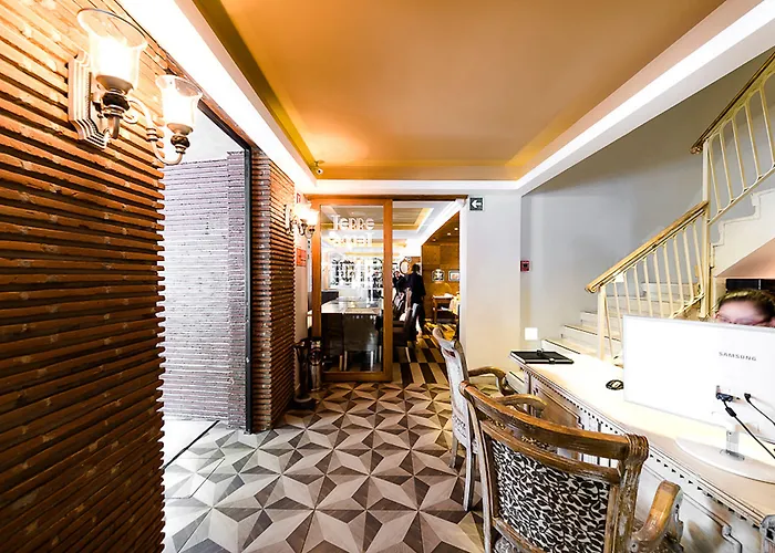 Maria Condesa Hotel 4*